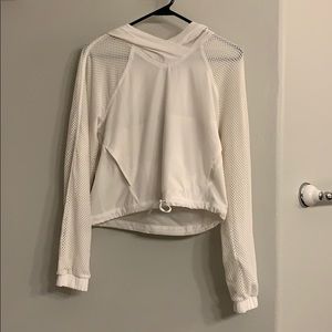 Lululemon catch a breeze pullover white size 4